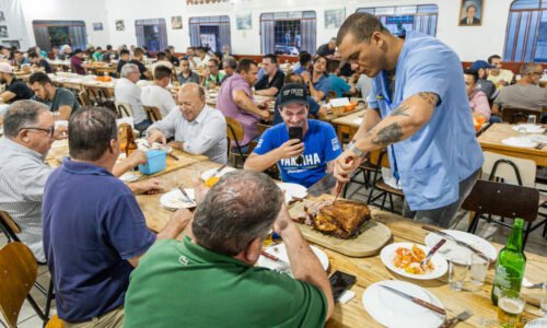 RESTAURANTE VAI UAI, São Carlos - City Center - Comentários de  Restaurantes, Fotos & Número de Telefone